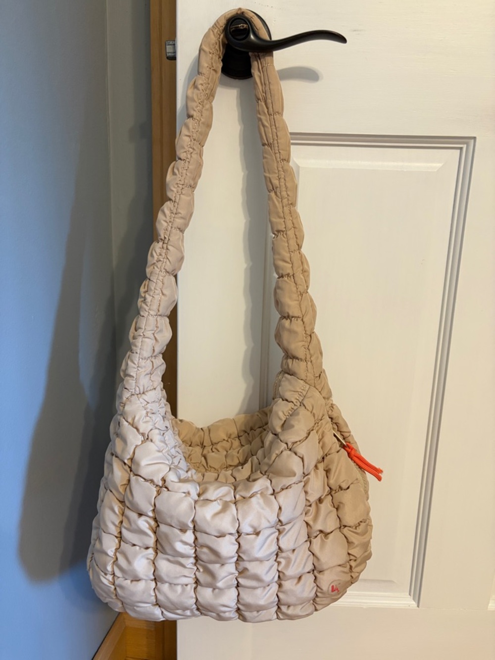 Wantable Quilted Slouch Bag Beige Puffer Purse